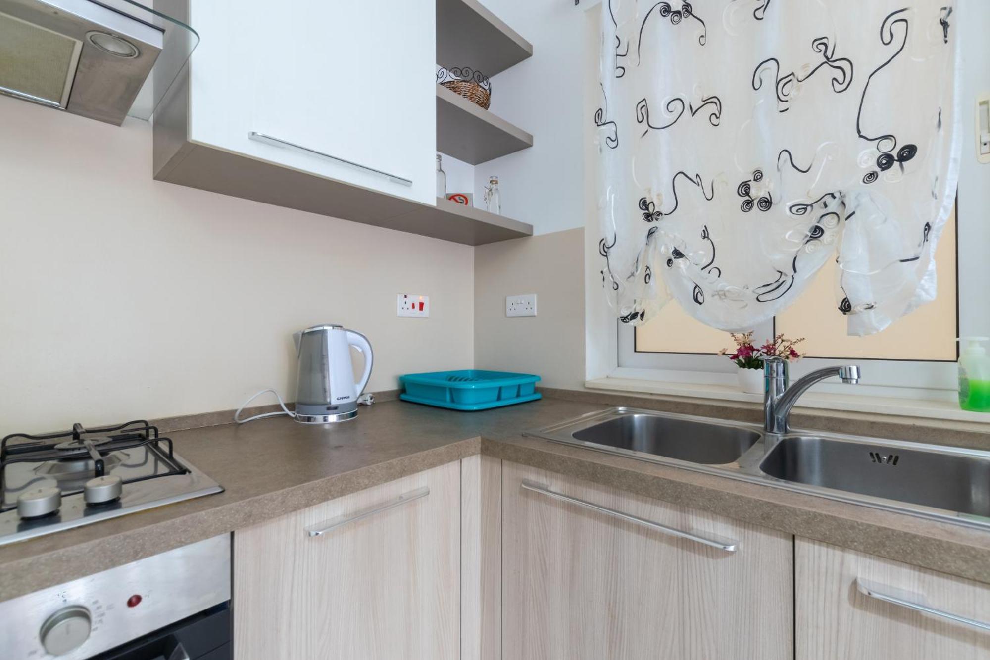 Modern And Spacious Close To The Sea * St. Paul's Bay