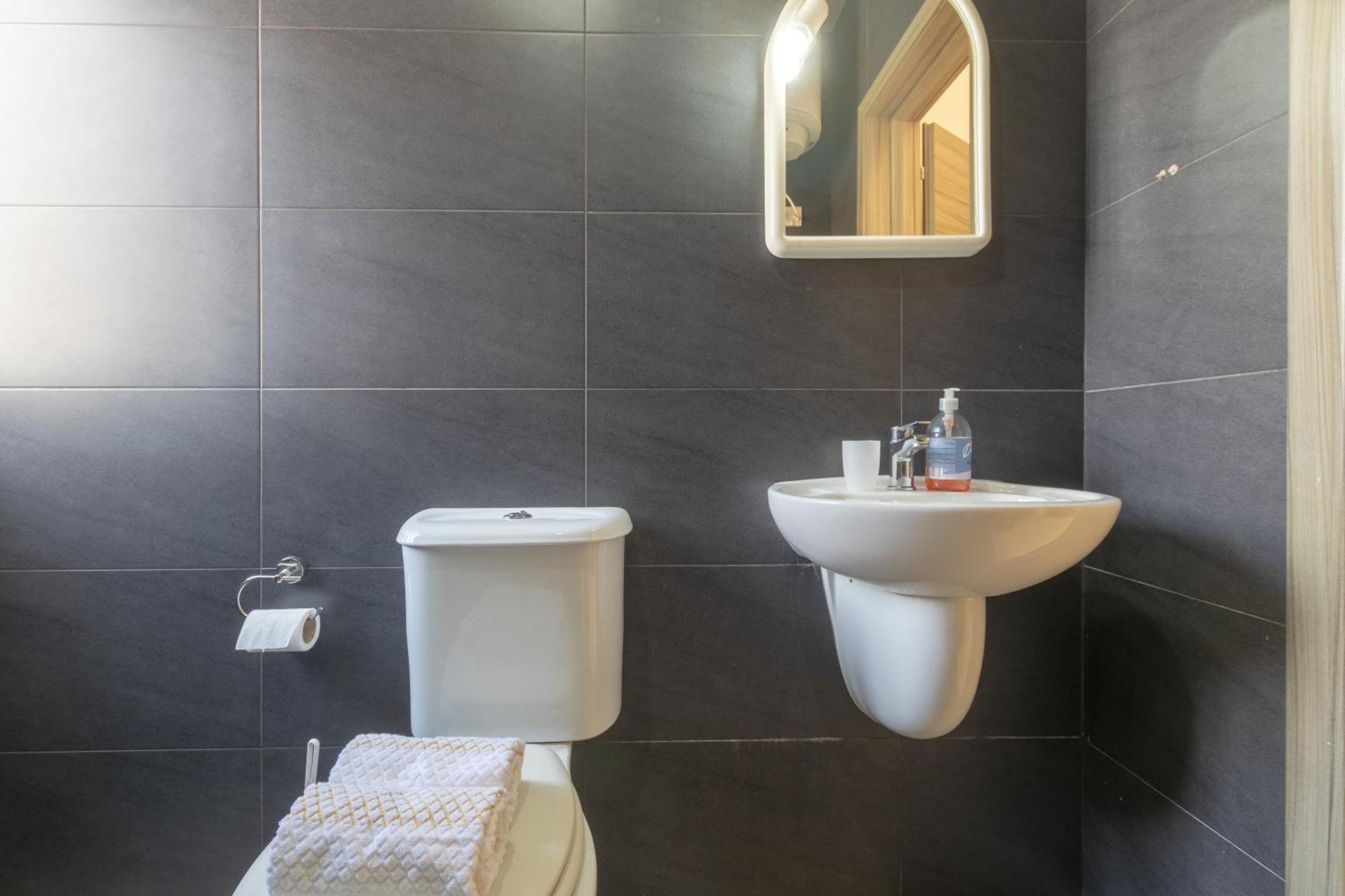 Modern And Spacious Close To The Sea * St. Paul's Bay